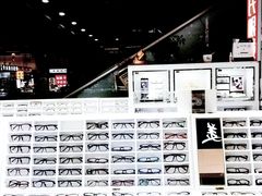 -臻美视爵眼镜·明月·依视路·蔡司折扣店(广渠门店)