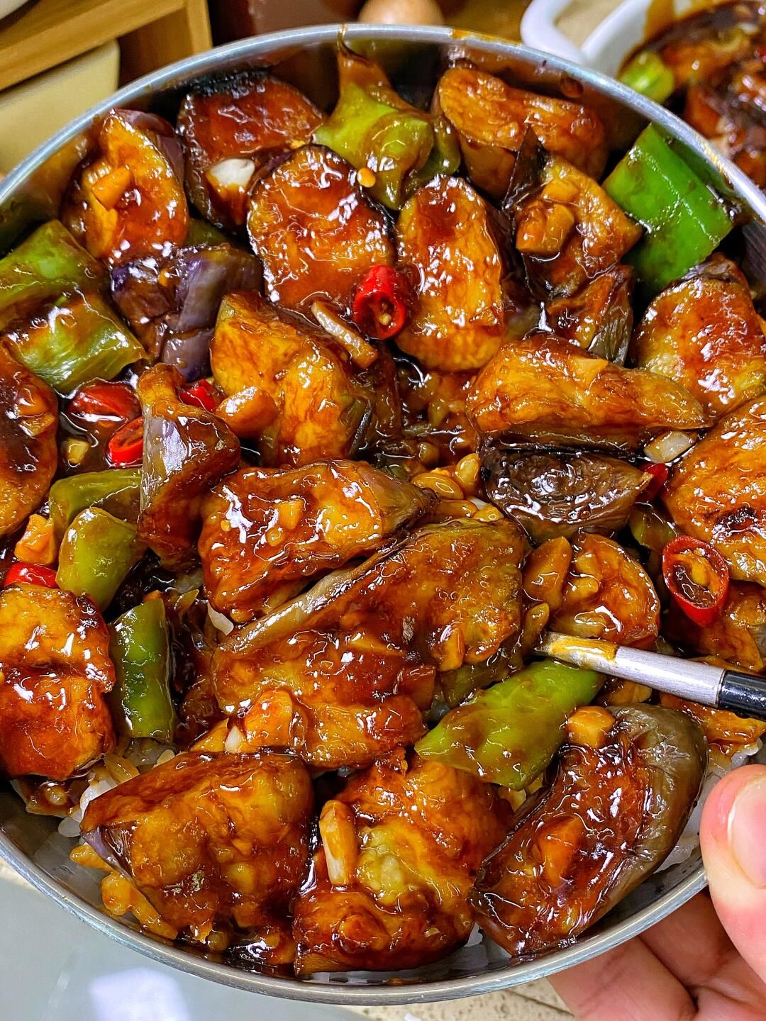 汤汁都能下两碗饭的红烧茄子 鲜香又下饭!