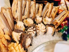 -鲜入围煮花胶鸡海鲜火锅