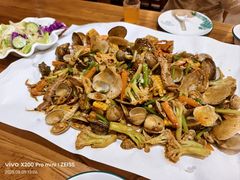 -东来菜馆•手抓海鲜家常菜•海鲜锅贴(鸽子窝店)