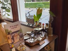 -Café Monson