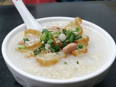 艇仔粥-座上客美食·雄记肠粉