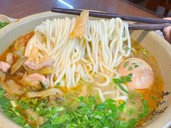 -亮亮面馆(经六路店)