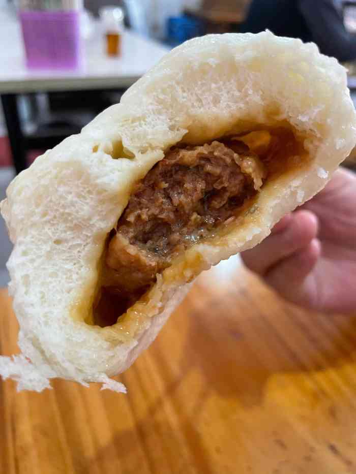 孙平大包(同安路店)-"家里有人喜欢这家的大包子,酷爱各种大包子.