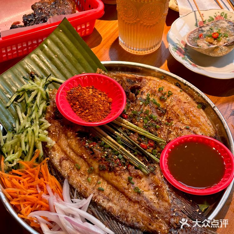 厦门漂亮店🍍温暖木质调的傣味餐厅