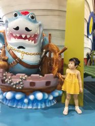 -维佳童话镇演出现场(徐东店)