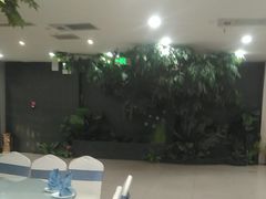 -库车国际酒店(火车站东湖公园店)