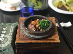鲍鱼拌饭-河畔春天时尚餐厅
