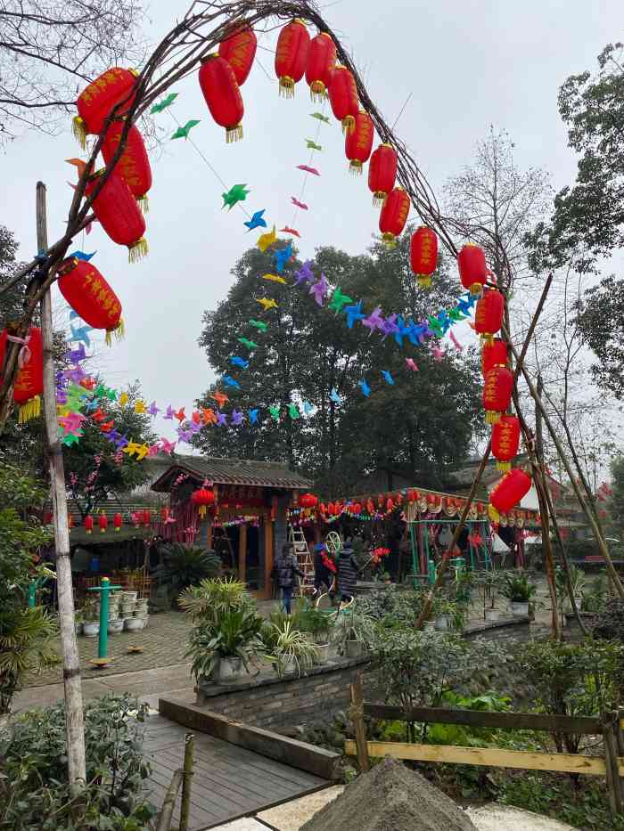 小龚农家院-"这家农家院位于青杠村景点稍微往里走一点,.