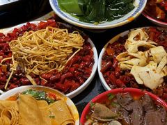 -沸炉重庆老火锅(军事博物馆店)