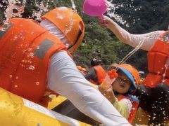 -安吉龙王山峡谷漂流