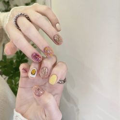 -悦指间美甲美睫