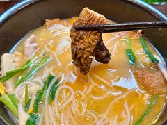 -银米·云南传统过桥米线(双廊黑金冠店)