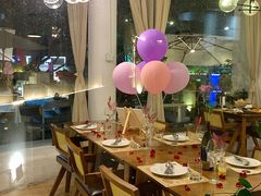 -Mark&Mars Restaurant