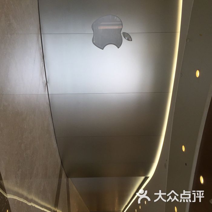 虹悦城苹果图片
