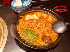 -山川小町·极番烧肉(新地假日广场店)