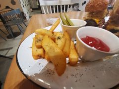 薯条-HELLO 27 意面·沙拉·帕尼尼