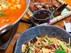 -老滇山寨•云南特色菜•地方菜•民族风情歌舞表演(金碧店)