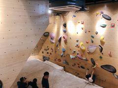 -Upper Climbing Gym 攀岩(华侨城店)