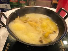 -鲜入围煮花胶鸡海鲜火锅