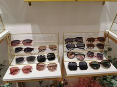 -肆兮眼镜·蔡司·徕卡战略合作店(大坪店)