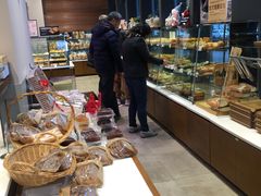 面包甜点陈列柜-巴黎贝甜(常德路店)