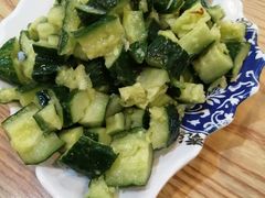 炝拌拍黄瓜-傅记酱肉