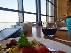 靠窗位-新食谱全日制餐厅·苏州苏州湾艾美酒店