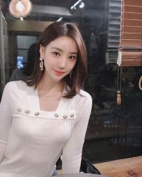 -变画·发型STUDIO