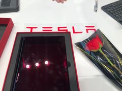 -TESLA 特斯拉(上海太古汇体验店)
