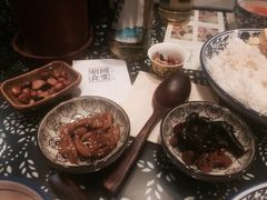 -蜗牛小馆醉乡民谣云南菜(惠新西里店)