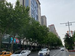 -西安君富酒店(大明宫龙首原地铁站店)