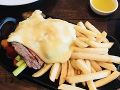 爆浆熔岩芝士牛小排-Bistro 63 创意融合料理(广粤天地店)