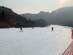 -济南卧虎山滑雪场
