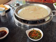 -老来福·非遗酸汤兔(凯旋路店)