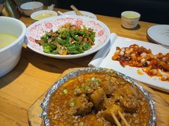 -小三峡食府(西五路店)