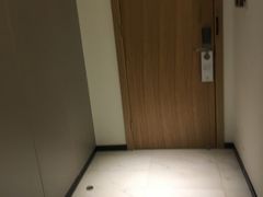 -柏曼酒店(广州天河体育中心林和西地铁站店)