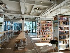 -猫的天空之城概念书店(北戴河蔚蓝海岸店)