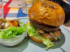 芝士牛肉可颂堡-遇见西木美式餐厅(体育路店)
