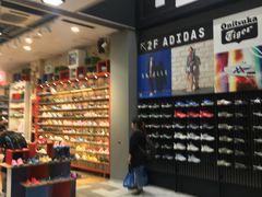 -ABC MART(心斎橋店)