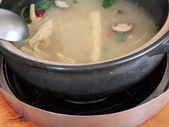 -15年老字号鑫鑫猪肚鸡·椰子鸡海南火锅(兴隆华侨农场店)