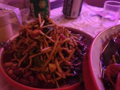 折耳根-海盗船. 龙虾烧烤. 酒馆