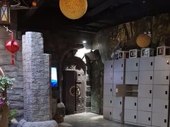 -暴风岛沉浸式体验馆(百联世纪店)