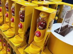 -m豆巧克力世界(上海世茂广场店)