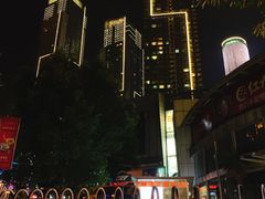 -日月光中心广场