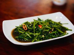 -Dang restaurant (patong phuket)