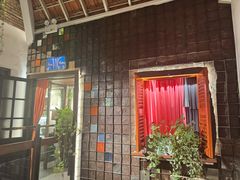 -Cuc Gach Quan Restaurant