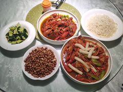 -茸梅路右拐龙虾-农家菜(松江店)