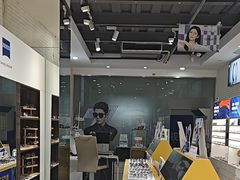 -诺柯视眼镜-蔡司依视路官方工厂店(淞南一店)