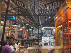 -大食代美食广场(上海中心店)